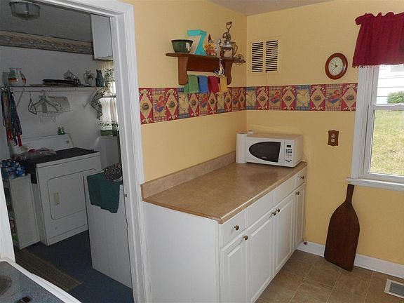 4th image of 1522 Altgeld St