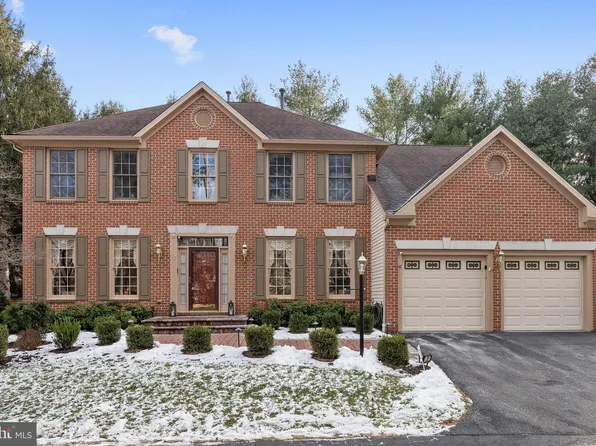 15 Castlewall Ct, Lutherville Timonium, MD 21093