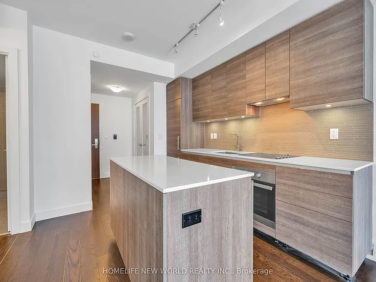 200 Bloor St W #402 — Photo 5