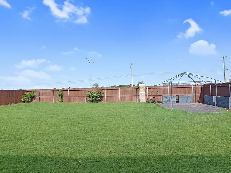 1250 Lakeway Crossing Dr — Photo 21