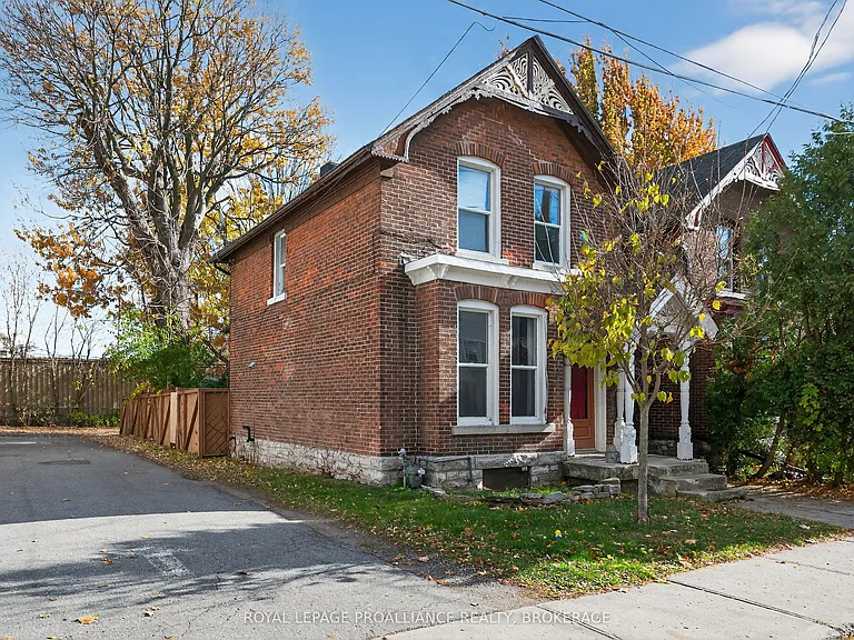 407 Bagot St #1 — Photo 2