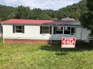 149 1st St W, Madison, WV 25130