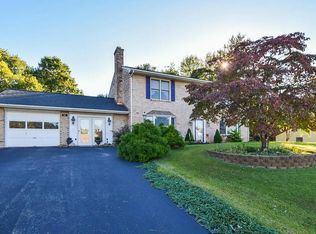 82 Winesap Rd, Roanoke, VA 24019