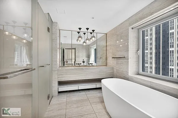 Rented by Lucas X Realty LLC | media 34