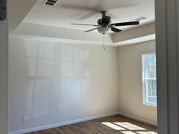 5th image of 295 Grainger Rd