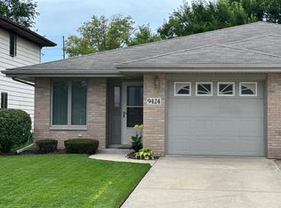 9424 Erie St, Highland, IN 46322