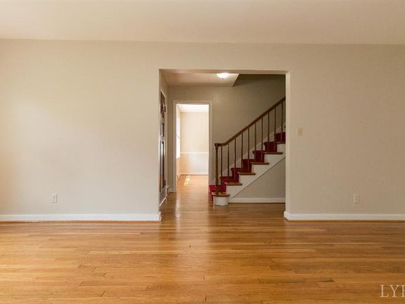 5th image of 428 Elmwood Ave