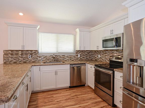 4th image of 3950 NW 7th Pl