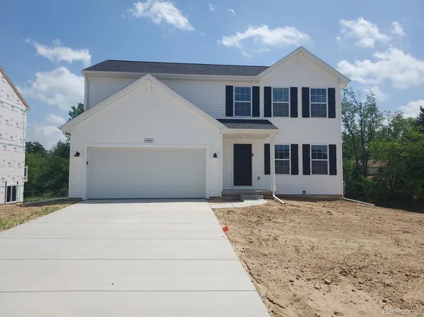 8069 Moonlight Creek Ln, Fowlerville, MI 48836