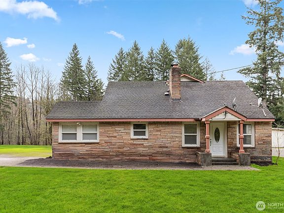 2nd image of 22225 NE Redmond-Fall City Road