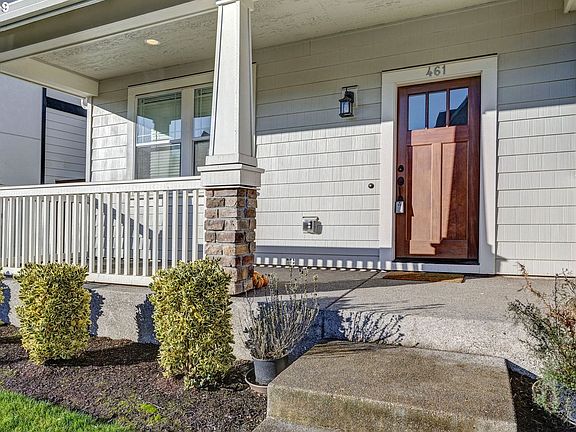 3rd image of 461 SW 200th Ave
