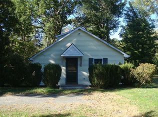 50A Deep Brook Rd, Newtown, CT 06470