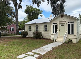 1104 13th St, Port Royal, SC 29935