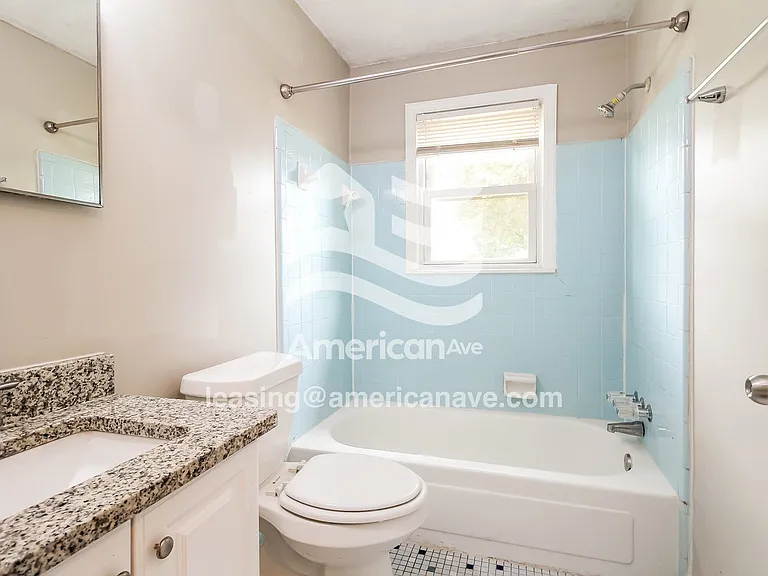 91976_014_bathroom_13801995.jpg
