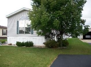 12 Swallow Ln, Beecher, IL 60401
