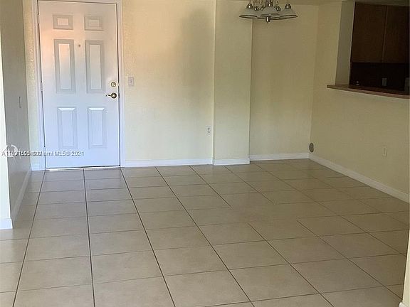 3rd image of 9300 Fontainebleau Blvd APT 102