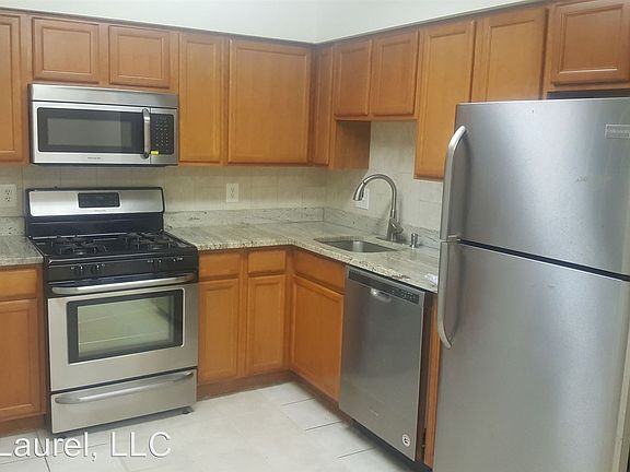 2nd image of 704 Ivy League Ln