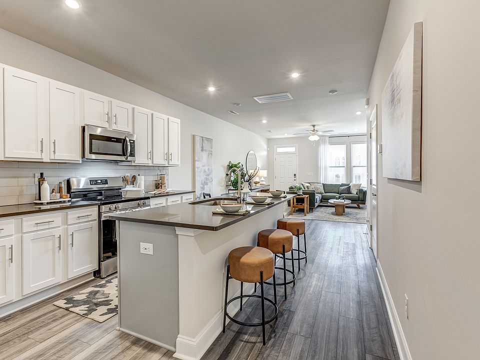 Amavi Mooresville has open-concept floor plans that seamlessly blend comfort, style, and versatility in your new home.