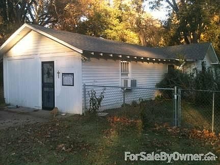 2nd image of 1020 N Izard St