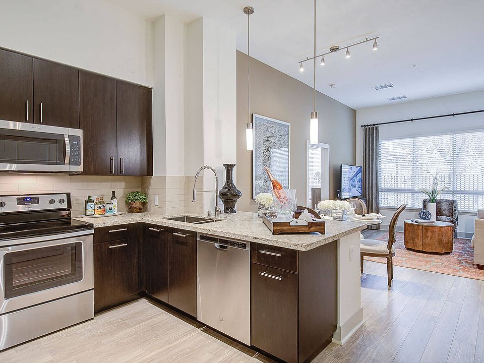 Granite and quartz countertops