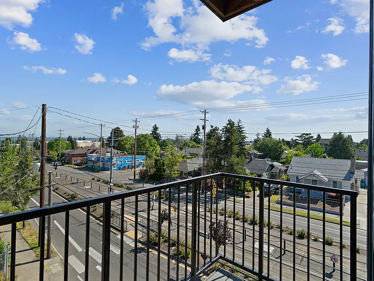Evergreen Peak Apartments — Photo 23