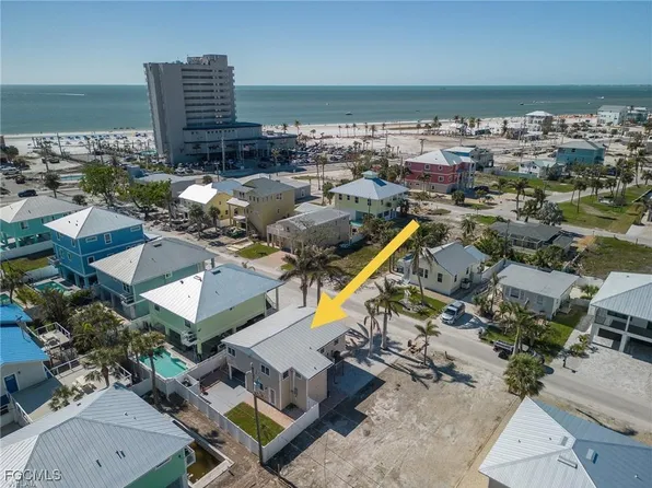 150 Pearl St, Fort Myers Beach, FL 33931