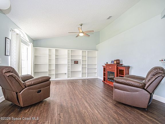 4th image of 3390 Areca Palm Ave
