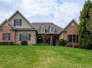 1240 Crescent Meadow Dr, Clemmons, NC 27012