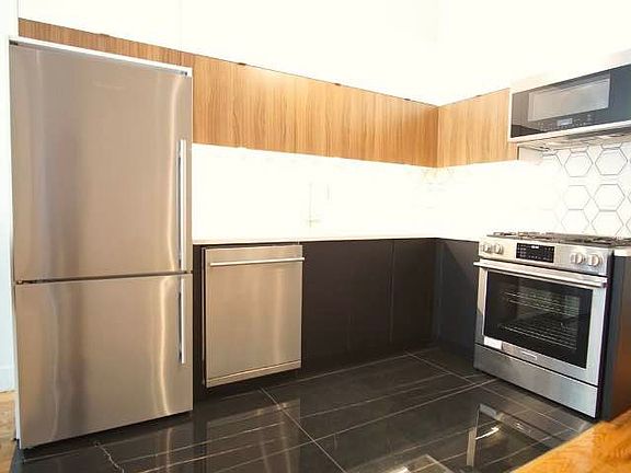 5th image of 249 McKibben St #212