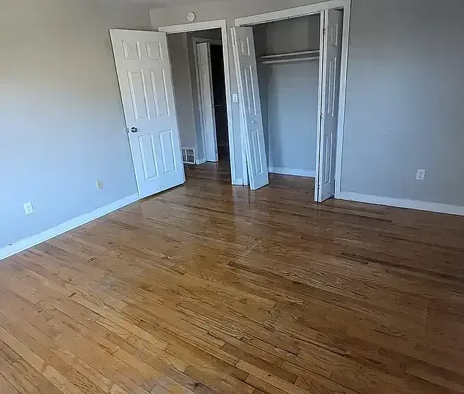 210 Burwell St #1 — Photo 2