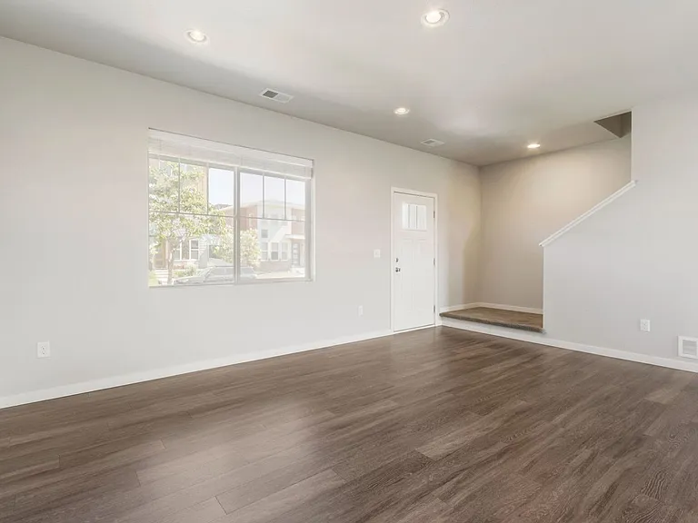2139 Saison St — Photo 5