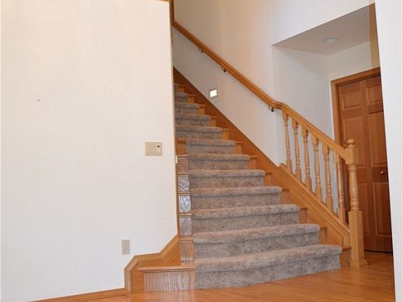 3rd image of 3105 41st Way SE