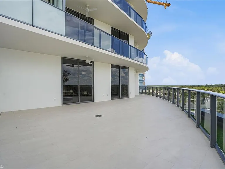 5100 Seagrass Blvd #201 — Photo 32