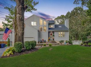 218 Creek Rd, Mount Laurel, NJ 08054