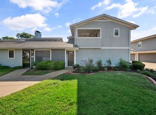 638 Timberline Dr, Hurst, TX 76053
