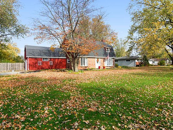 3rd image of 512 Sherwood Dr