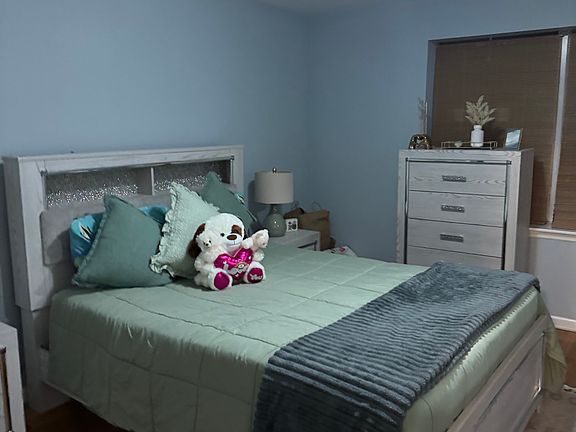 2nd image of 90 Jabez St Floor 2