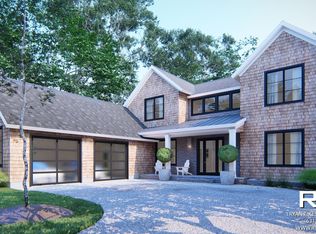 129A Clay Pit Rd, Sag Harbor, NY 11963