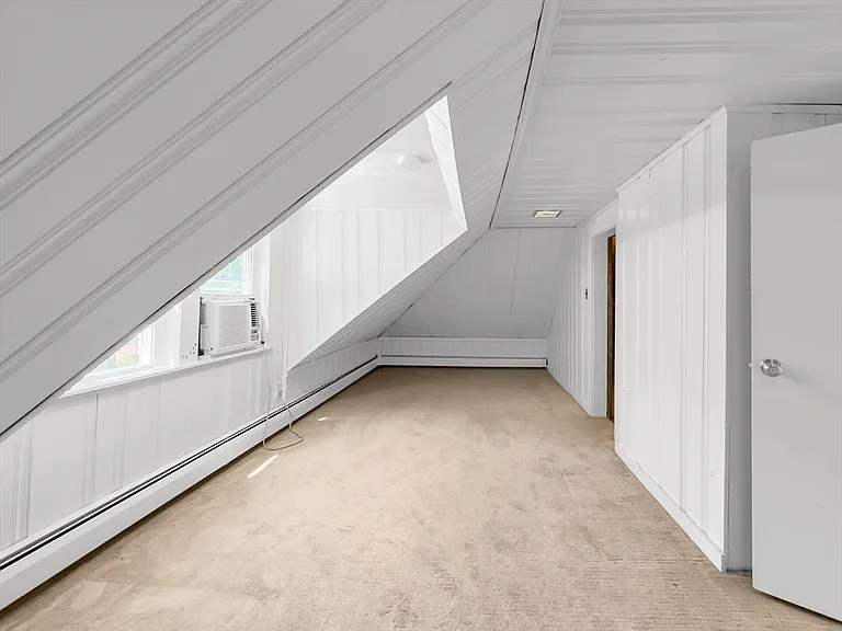 61 Moraine St #61 — Photo 15
