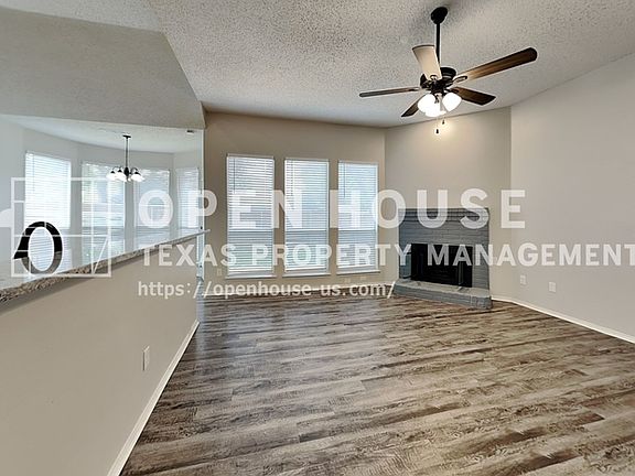4th image of 2224 Red Maple Rd