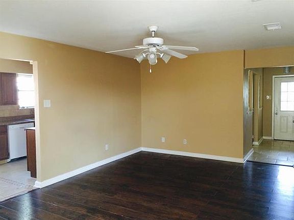 4th image of 3614 Lariat Ln