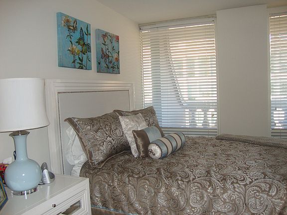 Bed room