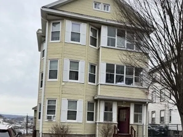 104 Sterling St, Worcester, MA 01610