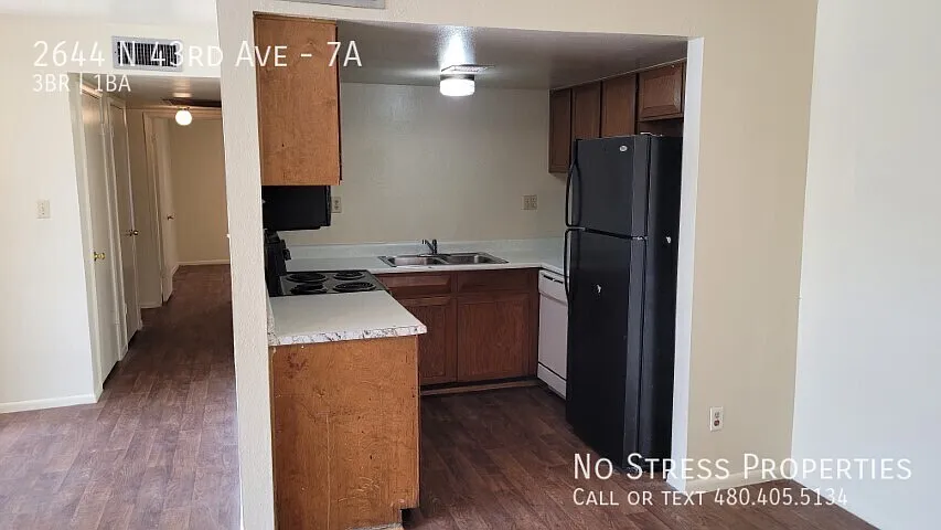 3 Bed Condo off 43rd Ave and Thomas! — Photo 4