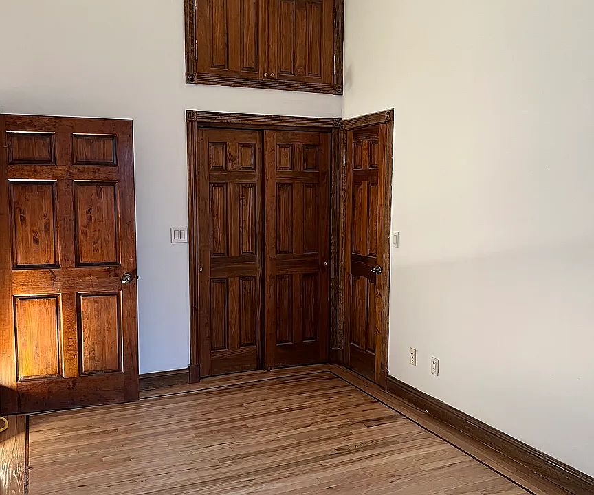 1st image of 377 14th St APT 1R
