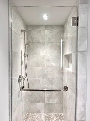 Rented by LEVEN Real Estate | media 15