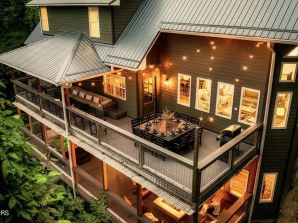 1263 Ski View Dr, Gatlinburg, TN 37738