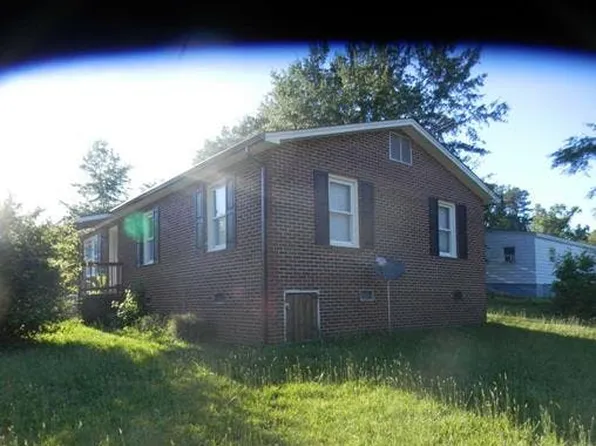 421 Sharpe St, Woodruff, SC 29388