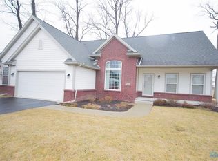 2803 Long View Dr, Maumee, OH 43537