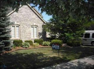 48196 Conifer Dr, Shelby Township, MI 48315